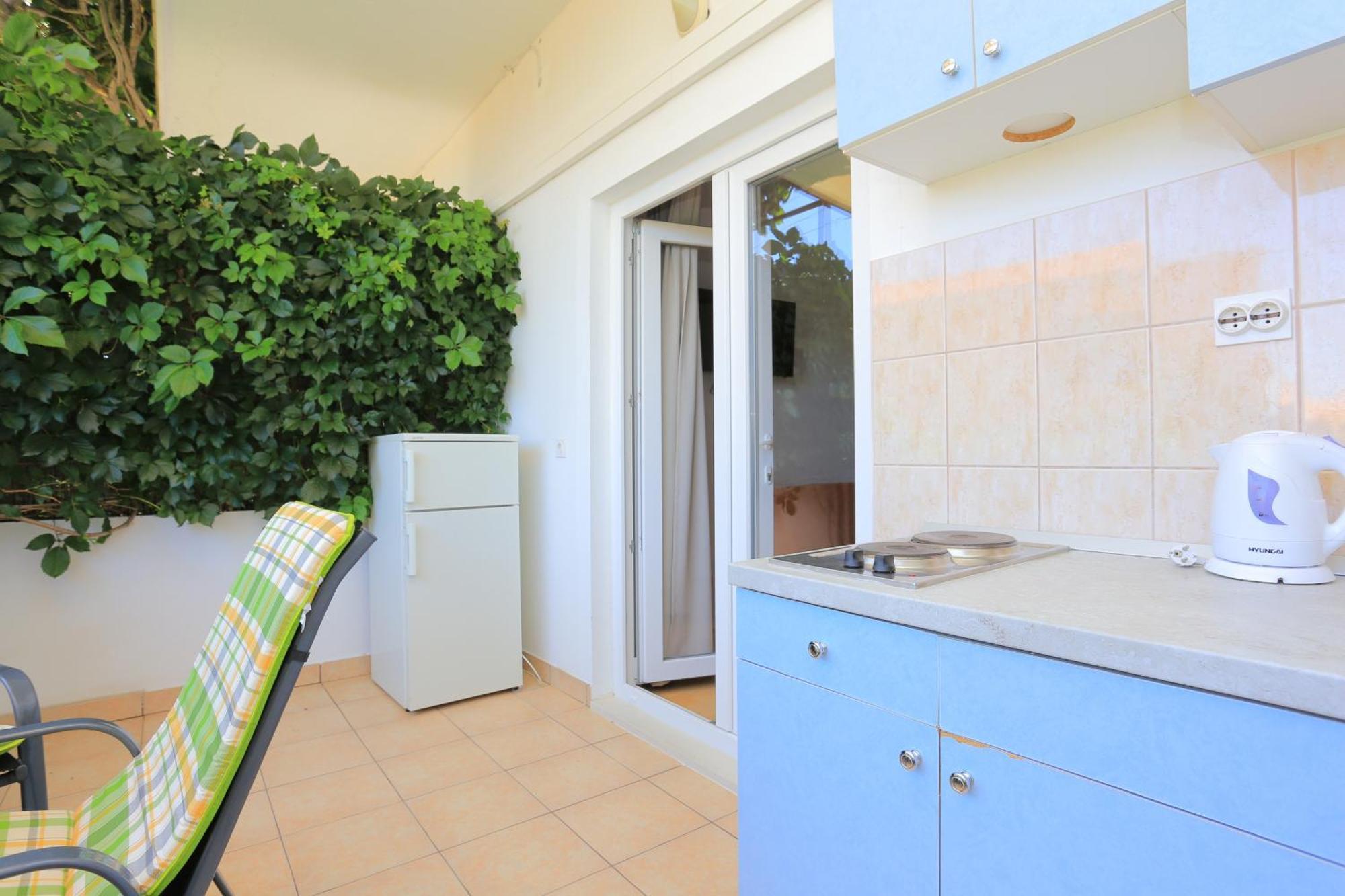 Apartments By The Sea Zivogosce - Blato, Makarska - 1057 Blato  Rom bilde